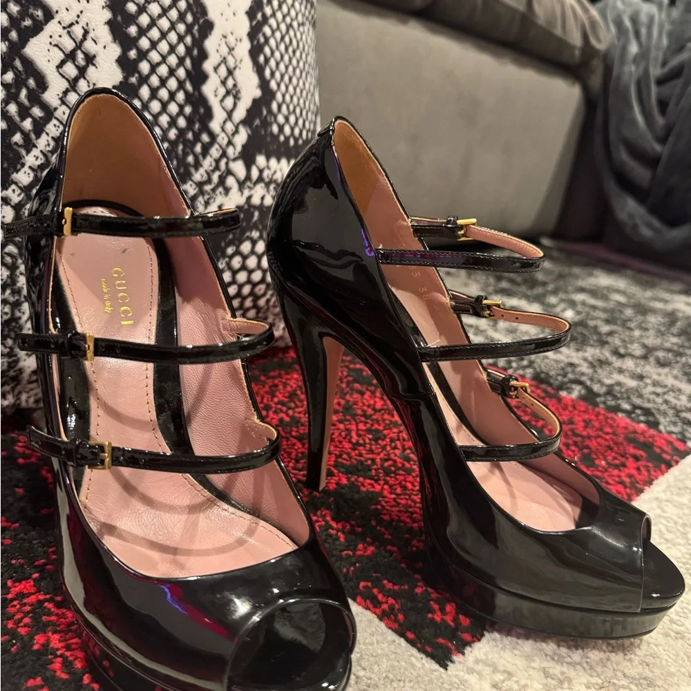 Gucci Lisbeth Patent Leather Pumps - Picture 6 of 8